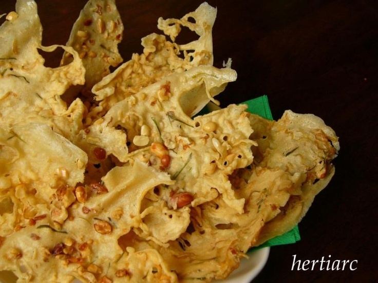 Rempeyek Rempeyek kacang peanut crackers Indonesian Savory Pinterest