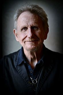 René Auberjonois httpsuploadwikimediaorgwikipediacommonsthu