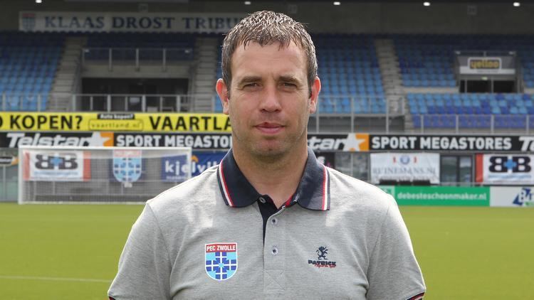 René Hake Assitent Ren Hake verlengt contract bij PEC Zwolle