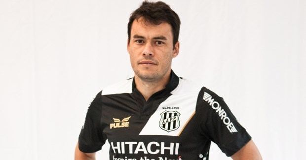 Renato Cajá Gigante paulista encaminha contratao do meia Renato Caj