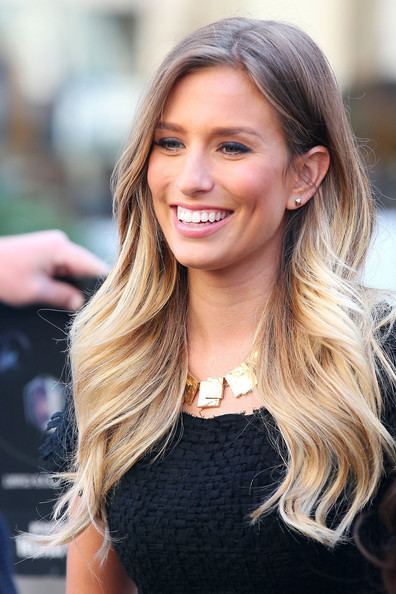 Renee Bargh Renee Bargh Photos Renee Bargh Gets Ready for 39Extra