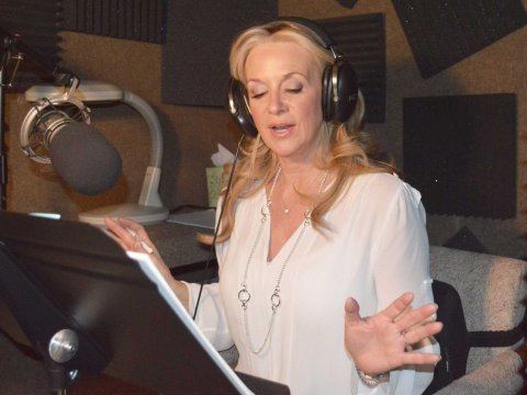 Renee Raudman Famous Narrator World39s Coolest Job Business Insider