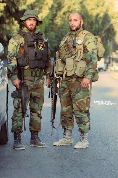 Republican Guard (Syria) Syrian Republican Guard right and a Hizboualla fighter left