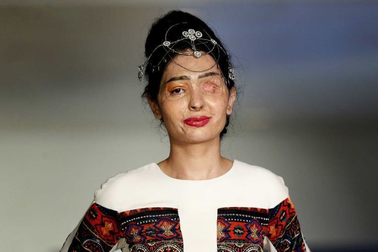 Reshma Qureshi Indian acid attack survivor Reshma Qureshi walks the New York runway