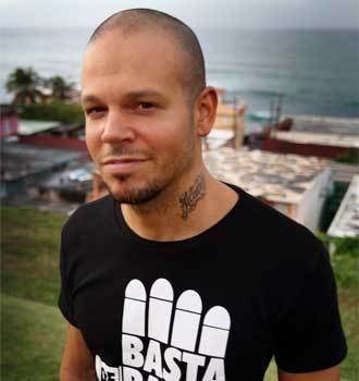 Residente Residente de Calle 13 y su esposa tienen su primer hijo