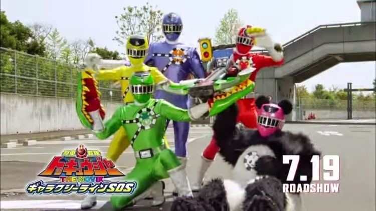 Ressha Sentai ToQger the Movie: Galaxy Line S.O.S. movie scenes this year s double bill tokusatsu movie kamen rider gaim the movie Ressha Sentai ToQGer the Movie Galaxy Line SOS 