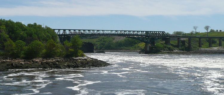 Reversing Falls Railway Bridge httpsuploadwikimediaorgwikipediacommons44