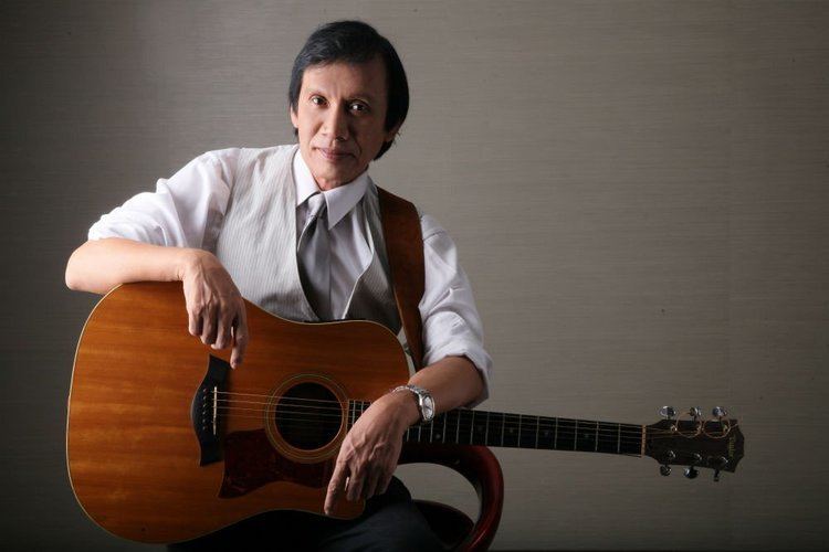 Rey Valera OPM legend Rey Valera to sing 39greatest hits39 in NYC