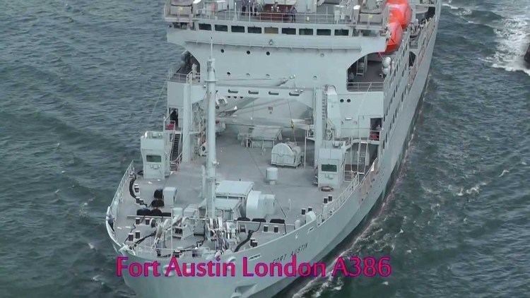 RFA Fort Austin (A386) RFA Fort Austin A386 goes under Forth Bridges YouTube