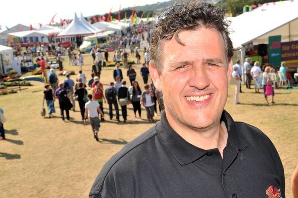 Rhys Meirion Opera star Rhys Meirion appeals for Daily Post reader to