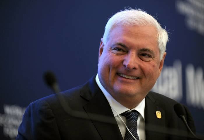 Ricardo Martinelli Panama39s Outgoing President Recommends Air Route Between