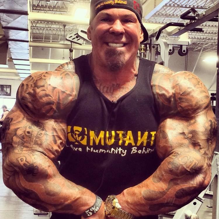 Rich Piana Would you rather have Gandy39s face or Rich Piana39s muscles