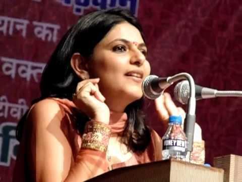 Richa Anirudh IBN7 Zindgi live host Richa Anitrudh in BhoapalSant