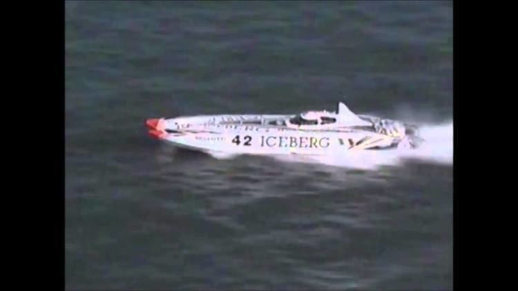 Richard Carr (powerboat racer) Richard Carr Racing Powerboat footage from 1991 Classic Cowes YouTube