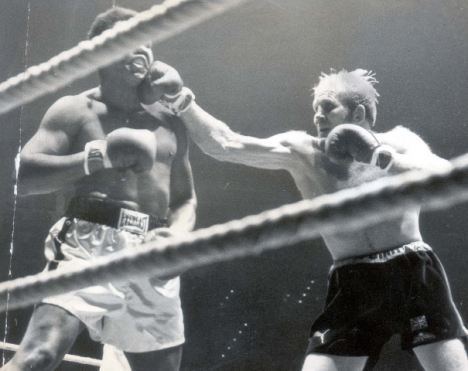 Richard Dunn (boxer) For fighting Muhammad Ali I got 52000 says Richard Dunn