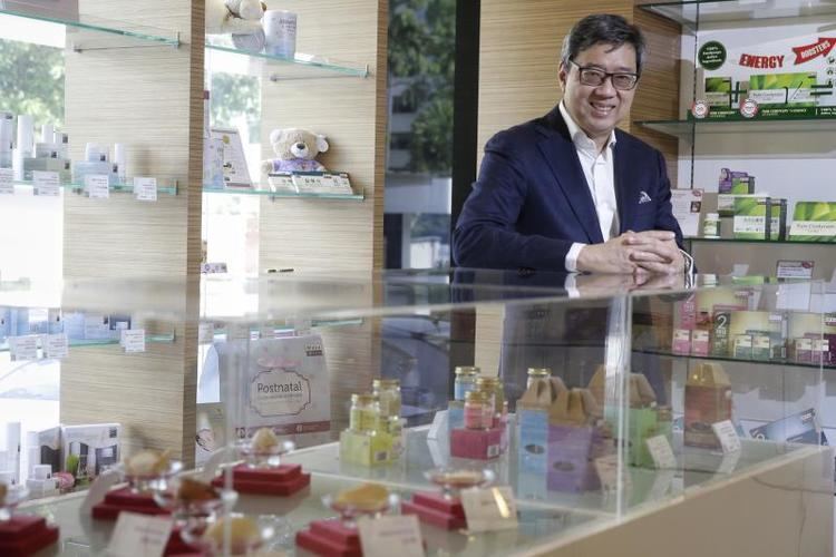 Richard Eu Eu Yan Sang boss steps down after 28 years Business News Top
