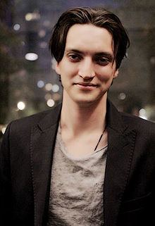 Richard Harmon httpsuploadwikimediaorgwikipediacommonsthu