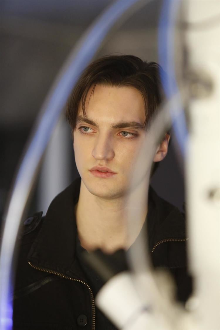 Richard Harmon con311d90193medium Pop Goes The World