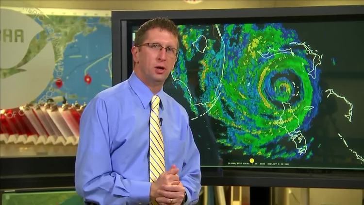 Richard Knabb National Hurricane Center director leaving for Weather Channel