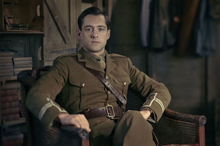 Richard Rankin Your Picks for Cast This Roger MacKenzie Outlander TV News