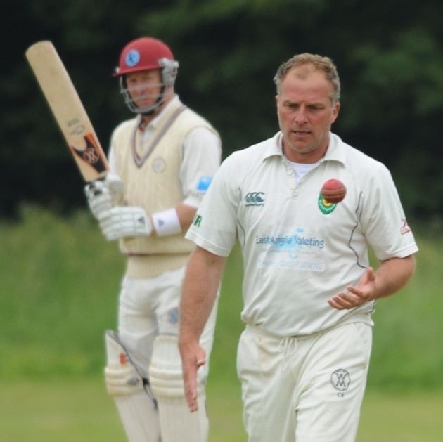 Richard Sims (Cricketer) playing cricket