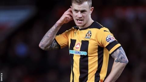 Richard Tait (footballer) Richard Tait Grimsby Town sign Cambridge United defender BBC Sport