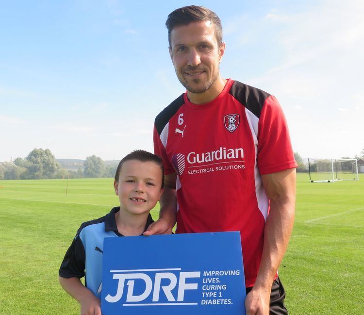 Richard Wood (footballer) Championship footballer and father to a child with type 1 diabetes
