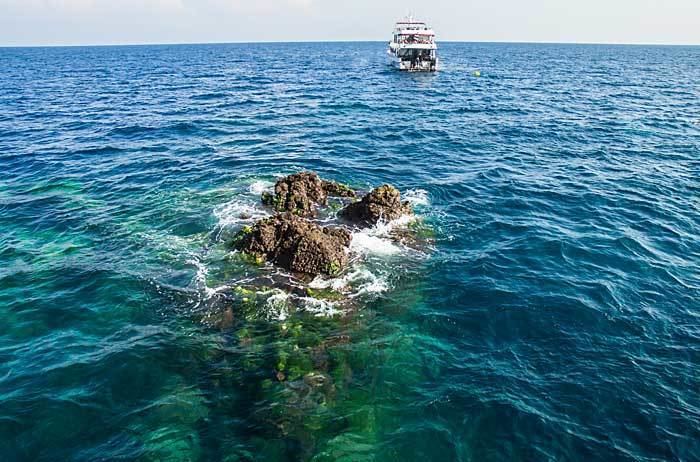 Richelieu Rock Richelieu Rock Surin Dive Site Guide Similan Islands Diving