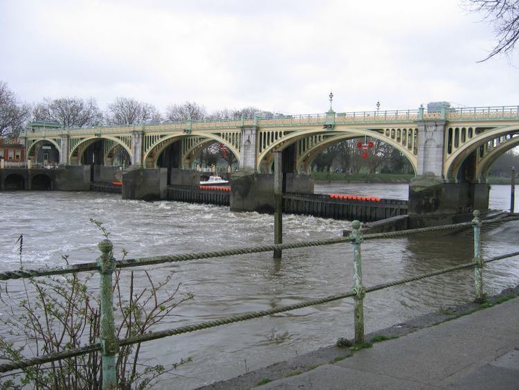 Richmond Lock and Footbridge