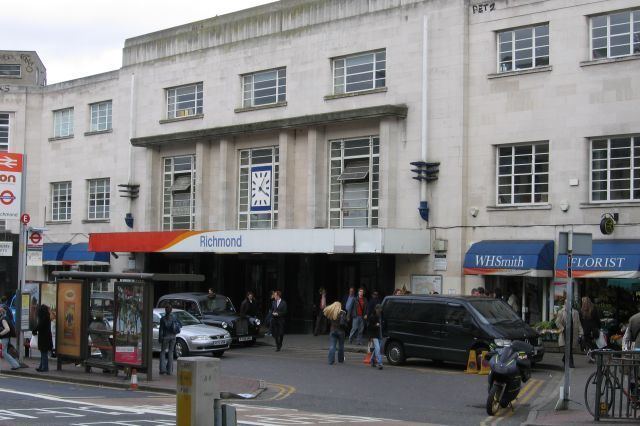 Richmond (London) station