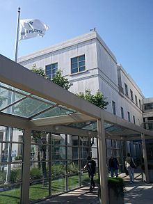 Richmond Medical Center httpsuploadwikimediaorgwikipediacommonsthu