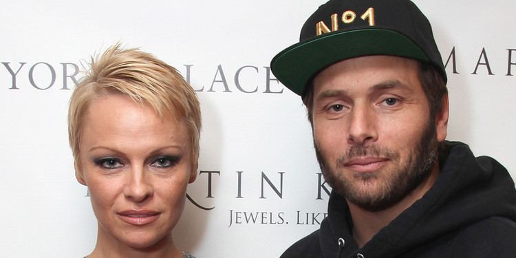 Rick Salomon Pamela Anderson Reportedly Files For Divorce From Rick