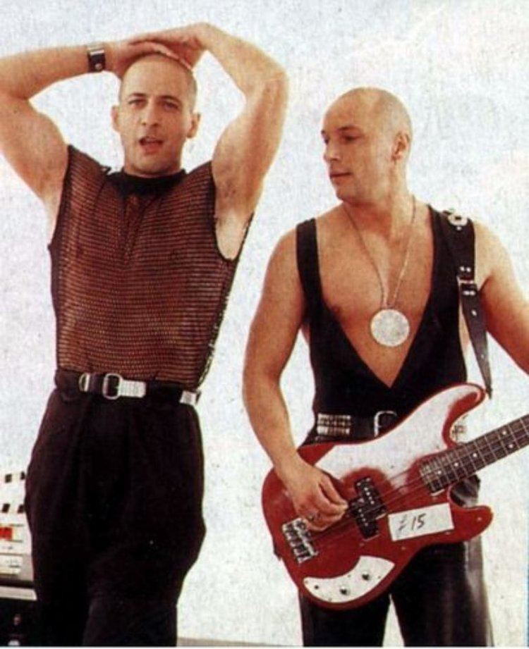 Right Said Fred Right Said Fred I39m Too Sexy Listen watch download and