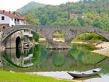Rijeka Crnojevića bridge httpsuploadwikimediaorgwikipediacommonsthu