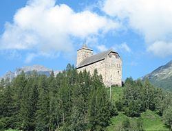 Riom Castle httpsuploadwikimediaorgwikipediacommonsthu