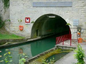 Riqueval Tunnel De scheepsvaarttunnel van Riqueval Gids Toerisme amp Recreatie