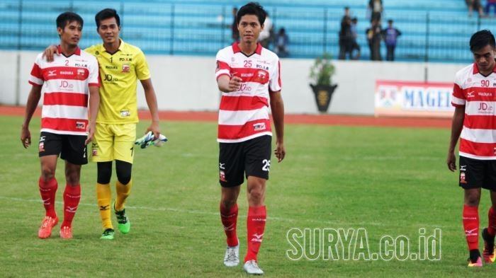 Rishadi Fauzi Inilah Alasan Madura United Ogah Lepas Rishadi Fauzi ke Persebaya