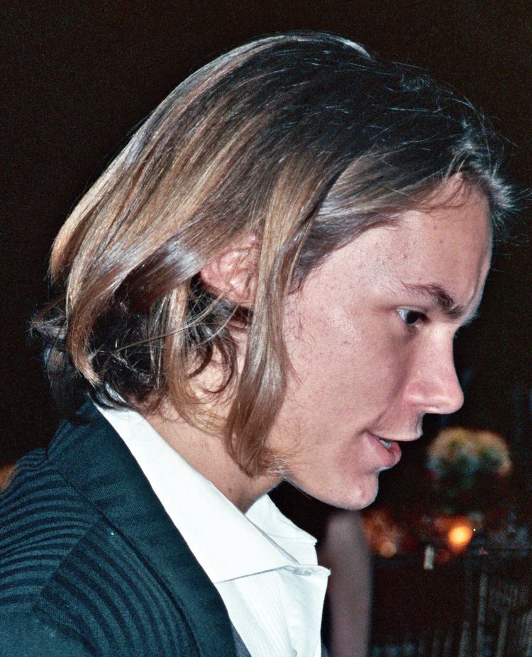 River Phoenix River Phoenix Wikipedia the free encyclopedia