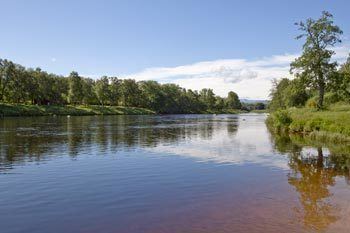River Spey Images of the River Spey at GarntownonSpey Highlands of Scotland