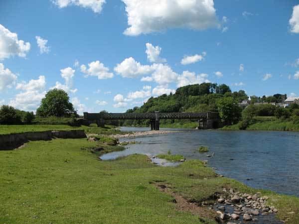 River Towy wwwfishinginkitecountrycoukimagesrtowy4ma