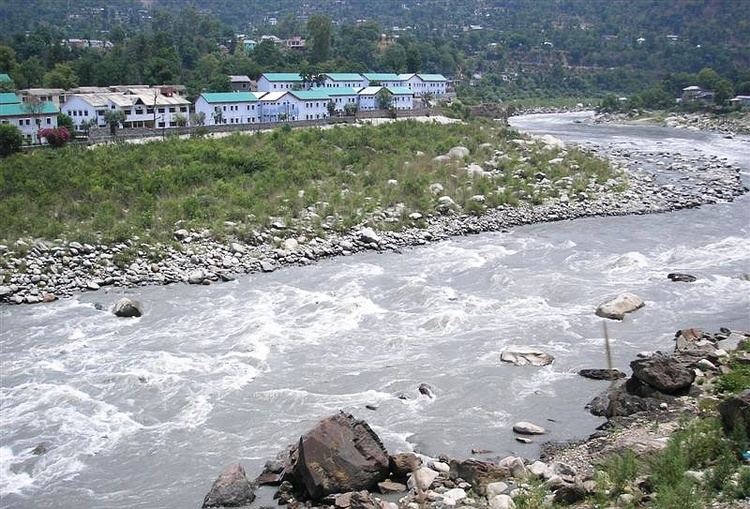Rivers in Himachal Pradesh Shrinking rivers a photo from Himachal Pradesh North TrekEarth