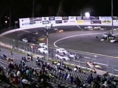 Riverside Park Speedway 4241999Riverside Park SpeedwayTwin 35 Lap Modified Features