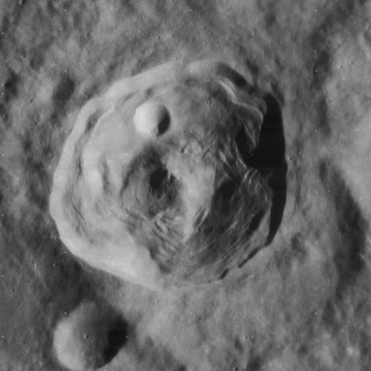 Römer (crater)