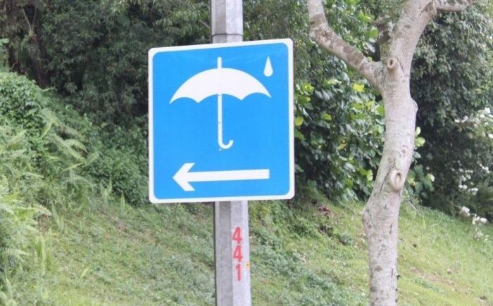 Road signs in Singapore Ten Singapore Road Signs That Will Confuse The Living Daylights Out