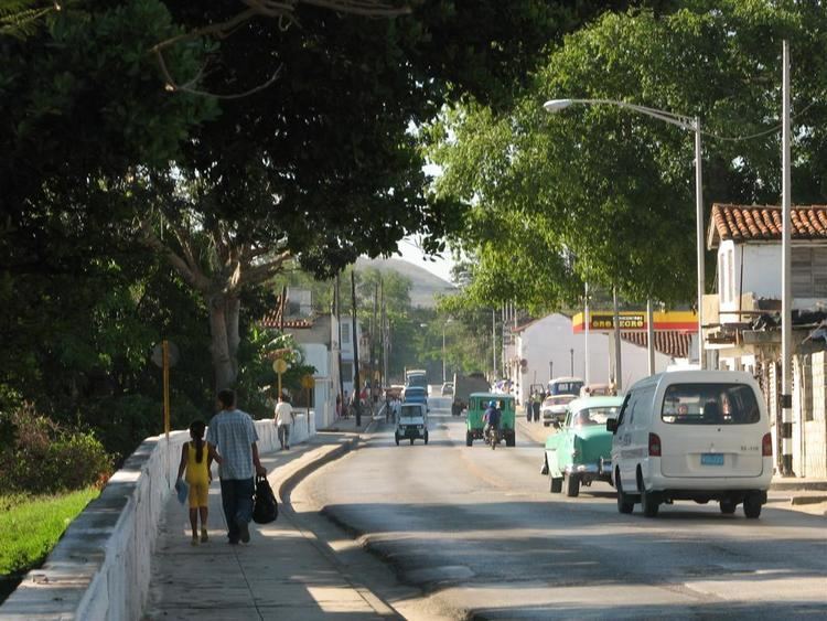 Roads in Cuba