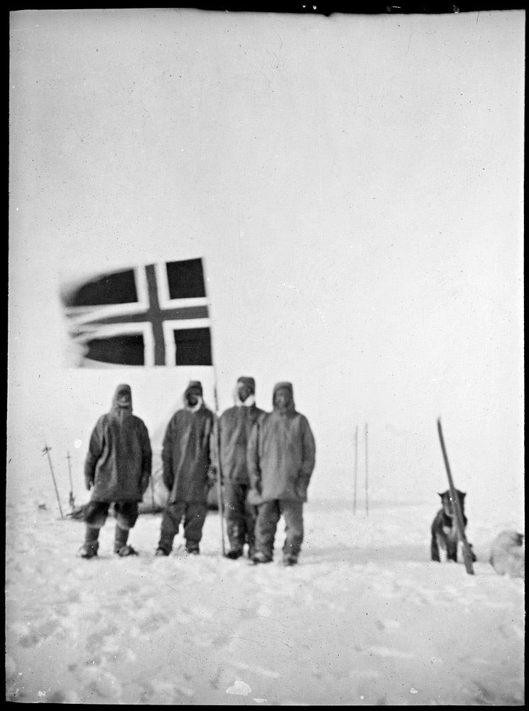 Roald Amundsen (footballer) Roald Amundsen South Pole Norwegia Antarctic Expedition 19101912