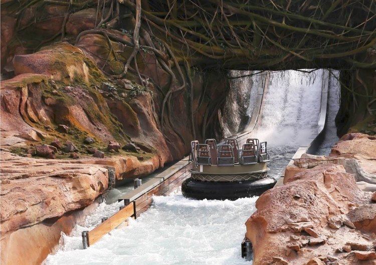 Roaring Rapids (Disney) Roaring Rapids POV Trial at Shanghai Disneyland YouTube