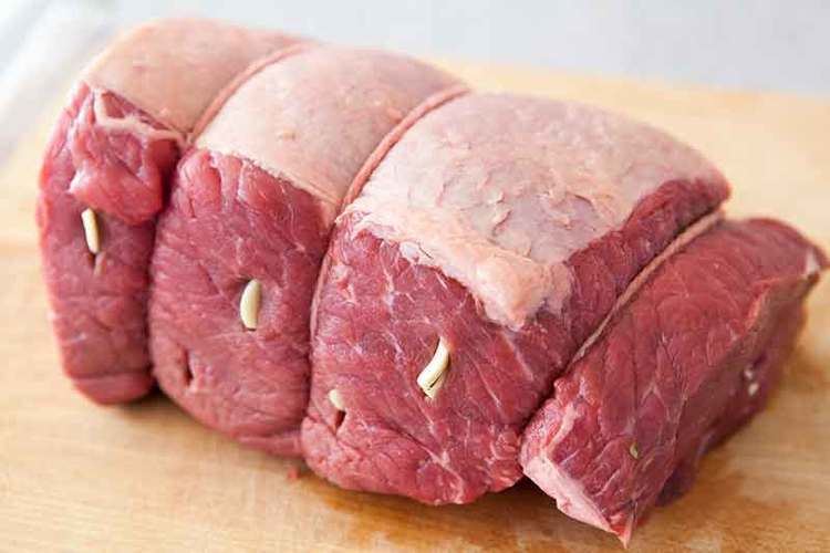 Roast beef Roast Beef Recipe SimplyRecipescom