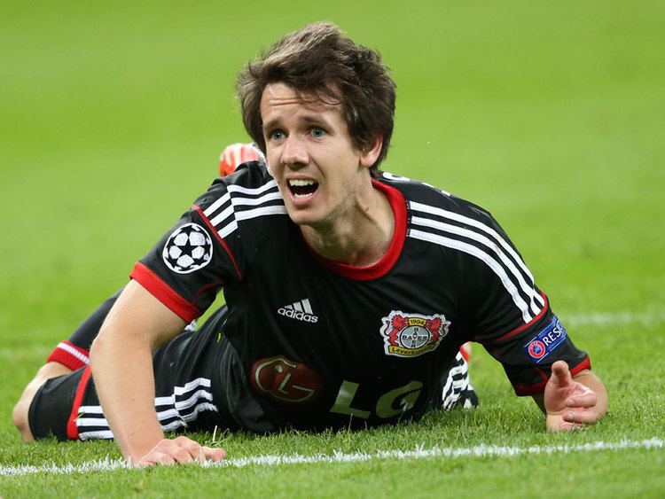 Robbie Kruse Robbie Kruse Faces Race Against Time to be fit for World