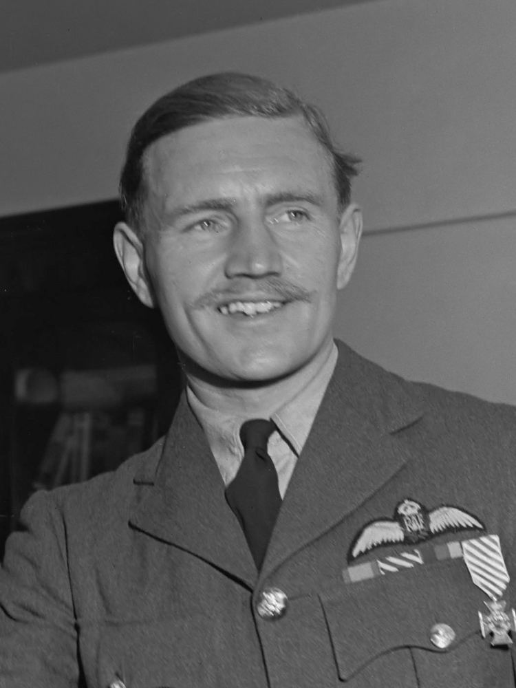 Robert Bateson (politician) Robert Bateson RAF officer Wikipedia